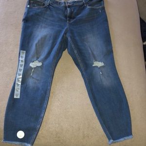 Brand New Sz 24 Old Navy Distressed Jeans